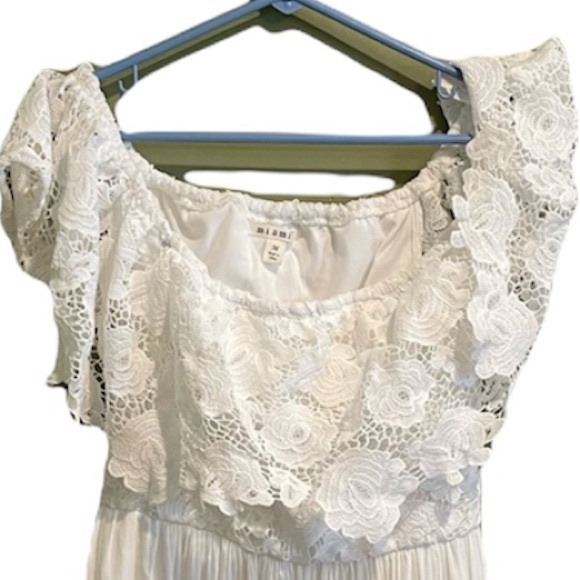 MIAMI (Francescas’s) WHITE DRESS Sz MEDIUM - Picture 3 of 7